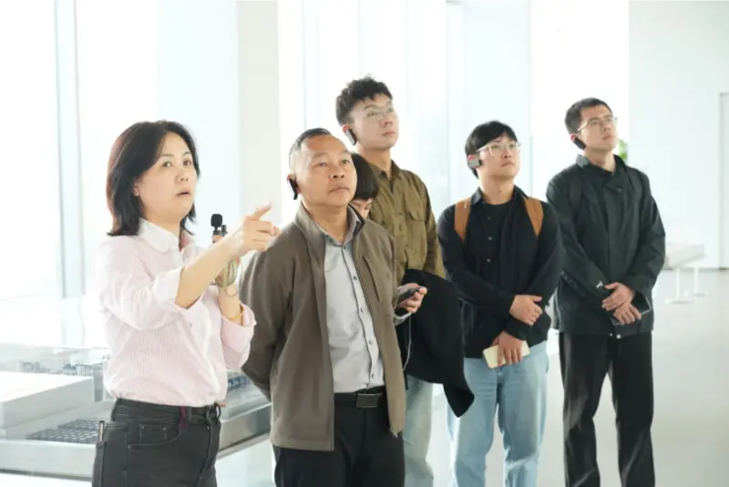 Университет и предприятие се обединяват, за да се впуснат в ново пътуване, иновации за зелено бъдеще