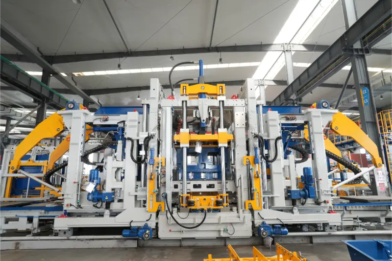 Quangong Machinery Co., Ltd. ZN2000-2 Машина за формоване на блокове: Основната производителност позволява ново надграждане в интелигентното производство на тухли